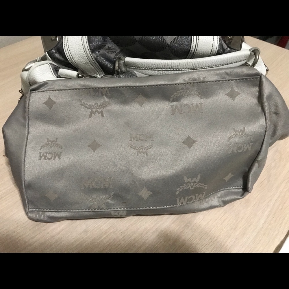 Authentic MCM🌹 - Picture 16 of 16